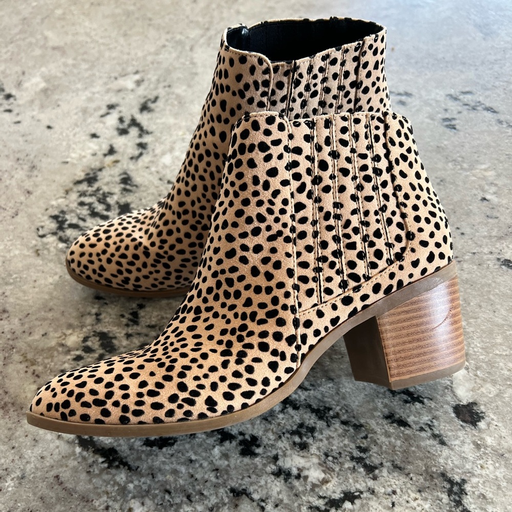 Maurice’s Booties Size 9